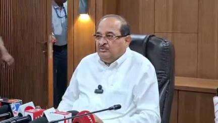 नेवासा: सिंहस्थ कुंभमेळ्याच्या पार्श्वभूमीवर शनिशिंगणापूरला निधी कमी पडणार नाही  पालकमंत्री राधाकृष्ण विखे पाटील