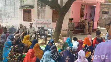 कुरावली: फतेहगंजपुर में ऑपरेशन जागृति के तहत किया गया जागरूकता कार्यक्रम