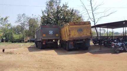 तुमसर: गोबरवाही येथे विनापरवाना रेतीची वाहतूक करणारा ट्रक गोबरवाही पोलिसांच्या ताब्यात, ट्रक चालक मालकाविरुद्ध गुन्हा दाखल