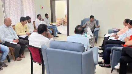 भोकरदन: शासकीय विश्रामगृह येथे आमदार संतोष दानवेंनी तालुक्यातील विविध विकास कामांचा संबंधित अधिकाऱ्यांकडून घेतला आढावा
