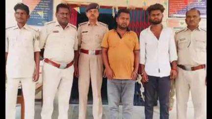 फुलवरिया: फुलवरिया थाना पुलिस ने विशेष छापेमारी में 5 चोरी की बाइक बरामद की, 2 अभियुक्त गिरफ्तार