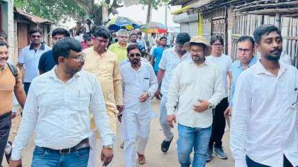 সামশেরগঞ্জ: ধুলিয়ান শহরে জেটি ঘাট পরিদর্শন করলেন WBTIDC চেয়ারম্যান ও বিধায়ক