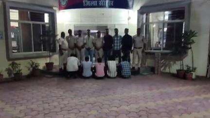 सीहोर नगर: थाना कोतवाली पुलिस ने ब्रह्मपुरी क्षेत्र में शादी वाले घर में हुई चोरी का पर्दाफाश किया, 5 आरोपी गिरफ्तार