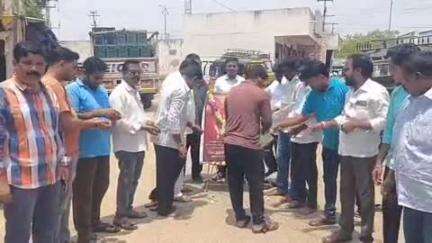 గుంతకల్లు: గుత్తిలో జవాన్ మురళి నాయక్ కు ఘనంగా నివాళులు అర్పించిన వైఎస్సార్ సీపీ నాయకులు,#operationsidoor