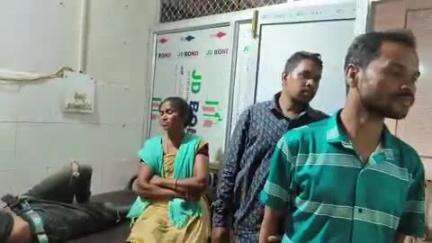 बरहेट: धोबड़िया मोड़ पर एलपी ट्रक की चपेट में आया बाइक चालक, CHC बरहेट में किया गया रेफर