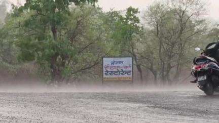 बिरसिंहपुर: मौसम विभाग के अलर्ट के बाद मझगवां और बुरसिहपुर में तेज हवाओं के साथ बारिश हुई, लोगों को गर्मी से राहत