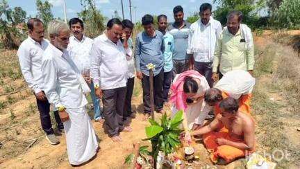 ಶಿವಮೊಗ್ಗ: ಮುದವಾಲದ ಕಾಲುವೆ ಕಾಮಗಾರಿಗೆ ಶಾಸಕಿ ಶಾರದ ಪೂರ್ಯನಾಯ್ಕ್ ಭೂಮಿ ಪೂಜೆ