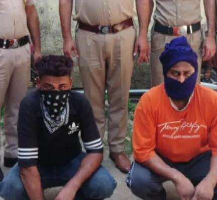बद्दी: दुकान से रात में तलवार व देसी कट्टा से धमका कर पैसे छीनने वाले 2 आरोपी नालागढ़ पुलिस ने किए गिरफ्तार
