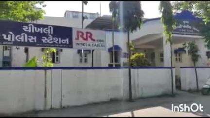 ચીખલી: ચીખલીના ખાંભડા દેસાઈ ફળિયા પાસે ચીખલી થી ખૂટવેલ જતા રોડ ઉપર અકસ્માત સર્જાયો