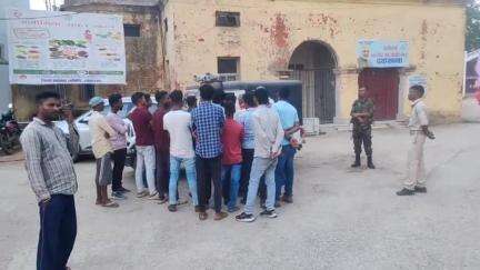 लोहरदगा: सेन्हा पंचायत भवन के पास आटो पलटने से चालक की मौत