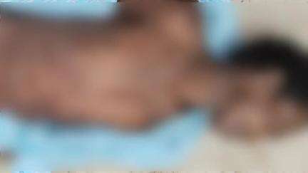সিউড়ি ১: করমকাল গ্রামে গলায় ফাঁস দিয়ে আত্মঘাতী হয় এক ব্যক্তি, মৃতদেহ আনা হলো সিউড়ি সদর হাসপাতালে ময়না তদন্তের জন্য