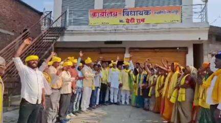 जखनिया: जाखनिया विधानसभा में सुहेलदेव भारतीय समाज पार्टी की नीतियों से प्रभावित होकर सैकड़ों ने थामा पार्टी का दामन: MLA बेदी राम
