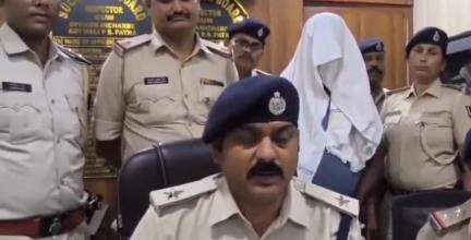 पटना ग्रामीण: पटना हाई कोर्ट में 2 लाख रुपये लेकर नौकरी का झांसा देने वाला शातिर अपराधी गिरफ्तार