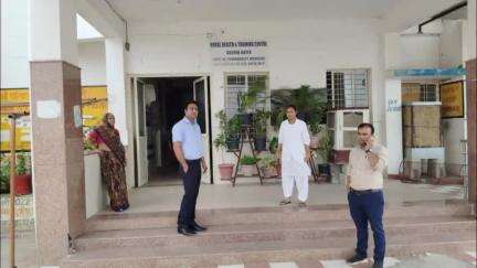 दतिया नगर: सीएमएचओ ने दतिया के स्वास्थ्य केंद्रों का किया निरीक्षण, दिए आवश्यक दिशा निर्देश