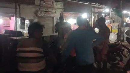 भांडेर: सिमथरा में अज्ञात कारणों से अधेड़ ने फांसी लगाकर की आत्महत्या, शव भांडेर अस्पताल ले जाया गया