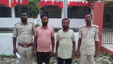 शंकरपुर: पुलिस ने डुमरिया और निसरपुर गांव में छापेमारी कर दो फरार वारंटी और मारपीट के दो अभियुक्तों को गिरफ्तार किया