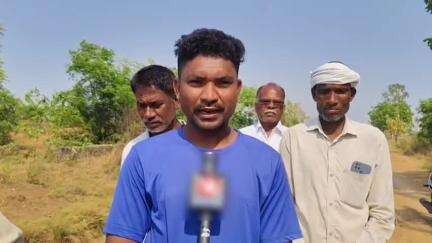 అసిఫాబాద్: వట్టివాగు కాలువలో పెరిగిన తుంగచెట్లు,తొలగించిన పుంజుమేరగూడకు చెందిన 50మంది రైతులు