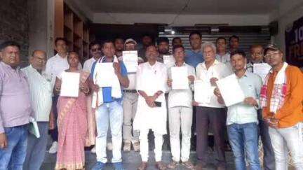 पालकोट: पालकोट बस पड़ाव के पास कांग्रेस की प्रखंड स्तरीय बैठक हुई संपन्न