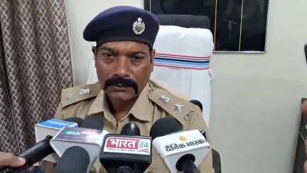 पारू: पारु प्रखंड में शिक्षक ने छात्र की बेरहमी से की पिटाई