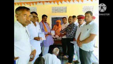कुचामन सिटी: राज्य मंत्री विजय सिंह चौधरी ने निजी आवास पर की जनसुनवाई, मंदिर में किए दर्शन और सेना के पराक्रम की तारीफ की