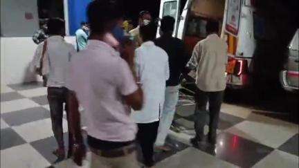 बनखेड़ी: ग्राम लामटा में दो मोटरसाइकिलों की टक्कर, चार युवक गंभीर रूप से घायल, डॉक्टर ने जिला अस्पताल रेफर किया