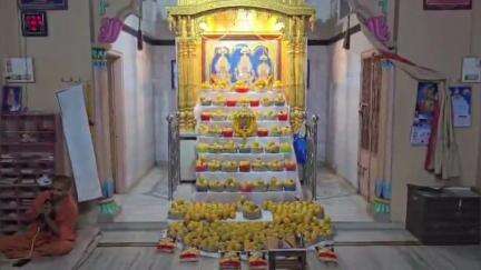 ખંભાત: નગરાના સ્વામિનારાયણ મંદિર તીર્થધામ ખાતે 21મો પાટોત્સવ ઉજવાયો, ભગવાનને 201 કિગ્રા બદામ કેરીઓનો અન્નકૂટ ધરાવાયો