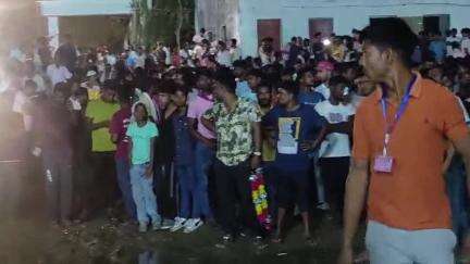 মানকাচৰ: শান্তিপূৰ্ণ ভাৱে অনুষ্ঠিত হৈ আছে মানকাচৰ সমষ্টিৰ পঞ্চায়ত নিৰ্বাচনৰ ভোট গননা‌, মাজনিশাও হাজাৰ হাজাৰ ৰাইজৰ ভীৰ