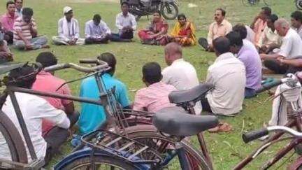 কাশীপুর: বুথ মজবুত করার লক্ষ্যে কালীদহে আয়োজিত তৃণমূলের সাংগঠনিক বৈঠক, উপস্থিত ব্লক সভাপতি
