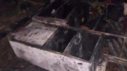রানিনগর ২: ভাটু কোমনগর গ্রামে আগুনে পুড়ে ছাই একটি বাড়ি চিন্তায় মাথায় হাত পরিবারের থাকবে কোথায় খাবে কি