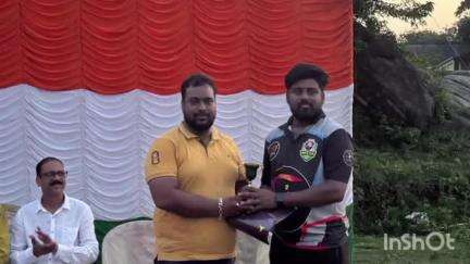 শালতোড়া: শালতোড়ায় হোলি কাপ হোম টিম রানিং ক্রিকেট টুর্নামেন্টের মেগা ফাইনাল খেলা অনুষ্ঠিত হল, উপস্থিত শালতোড়া বিডিও