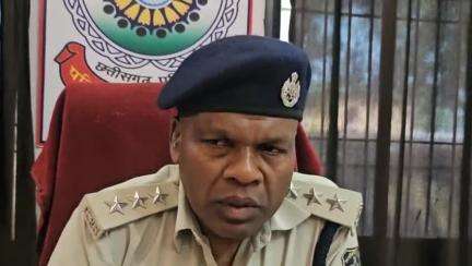बतौली: घोघरा हत्याकांड को लेकर SDOP राजेंद्र मंडावी ने कहा, पुलिस रिमांड के दौरान आरोपियों से कपड़े और मृतक का मोबाइल बरामद हुआ
