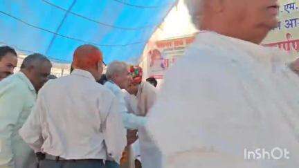 राघोगढ़: पूर्व CM दिग्विजय सिंह ने राघोगढ़ में नवीन आश्रय भवन का किया लोकार्पण, परिवार जनों से की मुलाकात