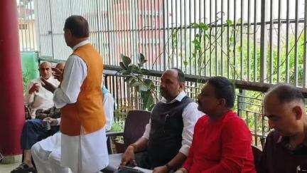 नाहन: नाहन में वार्ड नंबर 3, 4, 5 और 6 के भाजपा कार्यकर्ताओं की बैठक, भाजपा प्रदेश अध्यक्ष डॉ राजीव बिंदल ने की अध्यक्षता
