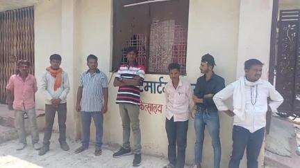 छतरपुर नगर: गंज के पास अज्ञात वाहन की टक्कर में एक की मौत, एक घायल, जिला अस्पताल में हुआ पोस्टमार्टम