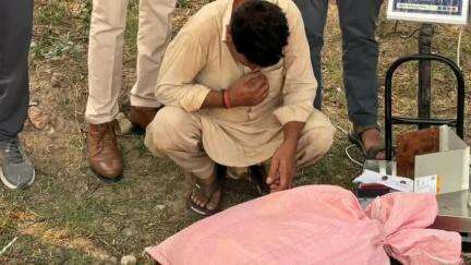 कालांवाली: ओढां रोड कालांवाली क्षेत्र से पुलिस ने कार सवार युवक को 9 किलो 770 ग्राम चूरापोस्त के साथ किया गिरफ्तार