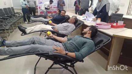 મોડાસા: મામલતદાર કચેરી ખાતે બ્લડ ડોનેશન કેમ્પ યોજાયો