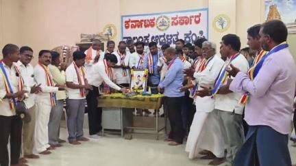 ಕಂಪ್ಲಿ: ಪಟ್ಟಣದ ತಹಶೀಲ್ದಾರ್ ಕಚೇರಿಯಲ್ಲಿ ಬುದ್ಧ ಜಯಂತಿ ಆಚರಣೆ
