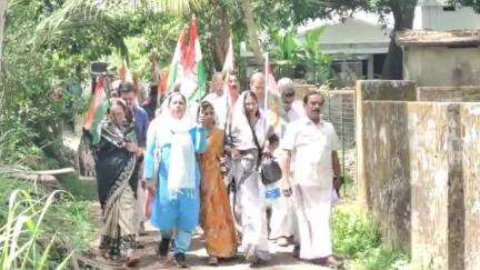 ചാവക്കാട്: ലോകബാങ്ക് സഹായം വകമാറ്റിയതിനെതിരെ കർഷക കോൺഗ്രസ് പൂക്കോട് മണ്ഡലം കമ്മറ്റി പൂക്കോട് കൃഷിഭവനിലേക്ക് മാർച്ച് നടത്തി