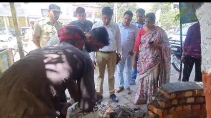 जगाधरी: दिव्या योजना के काम में घटिया सामग्री का इस्तेमाल, मेयर ने रुकवाया कार्य