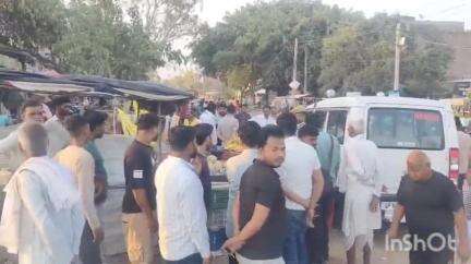 उरई: उरई के चुर्ख़ी बाईपास पर पब्लिक एप की खबर का हुआ असर सड़क पर फैले अवैध अतिक्रमण को हटाने के दिए गए आदेश।#jansamasya