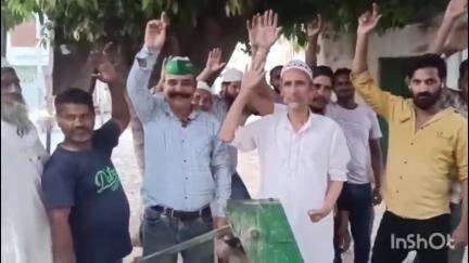 संभल: सरायतरीन जामा मस्जिद के पासनगरपालिका लापरवाही खराबनलपानी को तरसते लोग
पानी देने फ्रिज नल काफी समय से ख़राब   #jansamasy