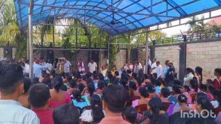 চাবুৱা: পঞ্চায়ত নিৰ্বাচনৰ ফলাফল ঘোষণাৰ পাছতে চাবুৱা-লাহোৱাল সমষ্টিত জয়লাভ কৰা সকলক লাহোৱালত সম্বৰ্ধনা বিধায়ক বিনোদ হাজৰিকাৰ