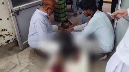 NH-30 पर ग्राम रिगरा के पास तेज रफ्तार कार ने बाइक को मारी टक्कर, तीन लोग घायल, CHC अमरपाटन में किया गया इलाज