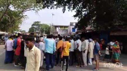 काराकाट: बिक्रमगंज डिहरी पथ पर थाना क्षेत्र के लोरीबांध मोड़ के पास बस ने बाइक में मारी टक्कर, पति, पत्नी और दो बच्चों की हुई मौत