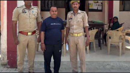 अतरौली: हत्या के मुकदमे में वांछित अभियुक्त को छर्रा थाना पुलिस ने किया गिरफ्तार, भेजा जेल