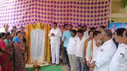 మణుగూరు: 20 కోట్ల అంచనా ఖర్చుతో నూతనంగా నిర్మించనున్న పలు సిసి రోడ్లు, డ్రైనేజీలకు శంకుస్థాపన చేసిన పినపాక ఎమ్మెల్యే