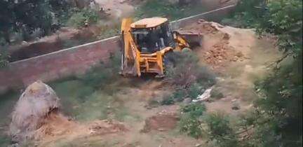 बागपत: ग्राम प्रधान ने गांव के व्यक्ति पर सरकारी भूमि कब्जाने का आरोप लगाया