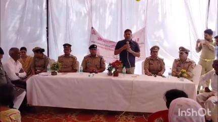 कुरावली: मोहल्ला पठानान में ऑपरेशन जागृति के तहत CO ने महिलाओं और बालिकाओं को किया जागरूक