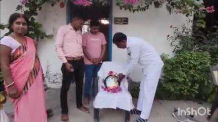 करपी: करपी में बुद्ध पूर्णिमा पर भाजपा नेताओं ने भगवान बुद्ध के चित्र पर पुष्प अर्पित किए