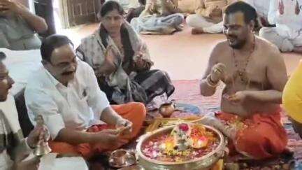 बड़वाह: बड़वाह के निमाड़ मठ आश्रम में जगतगुरु श्री मावली सरकार की उपस्थिति में वैशाख बुद्ध पूर्णिमा उत्सव मनाया गया
